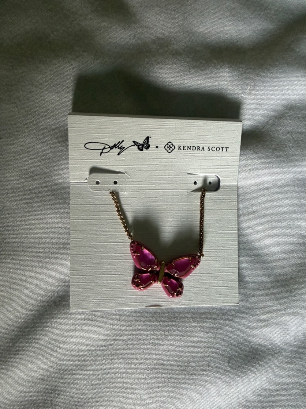 dolly parton x kendra scott enamel butterfly vintage gold pink mix necklace - Picture 3 of 4